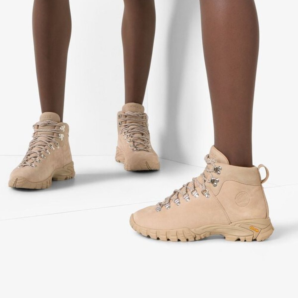 DIEMME Beige Nubuck Maser hiking Boots NWT 39